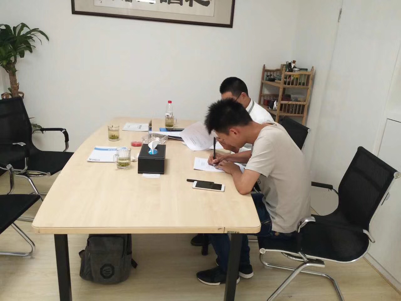 熱烈祝賀李總簽約創(chuàng)綠家杭州市區(qū)級代理！