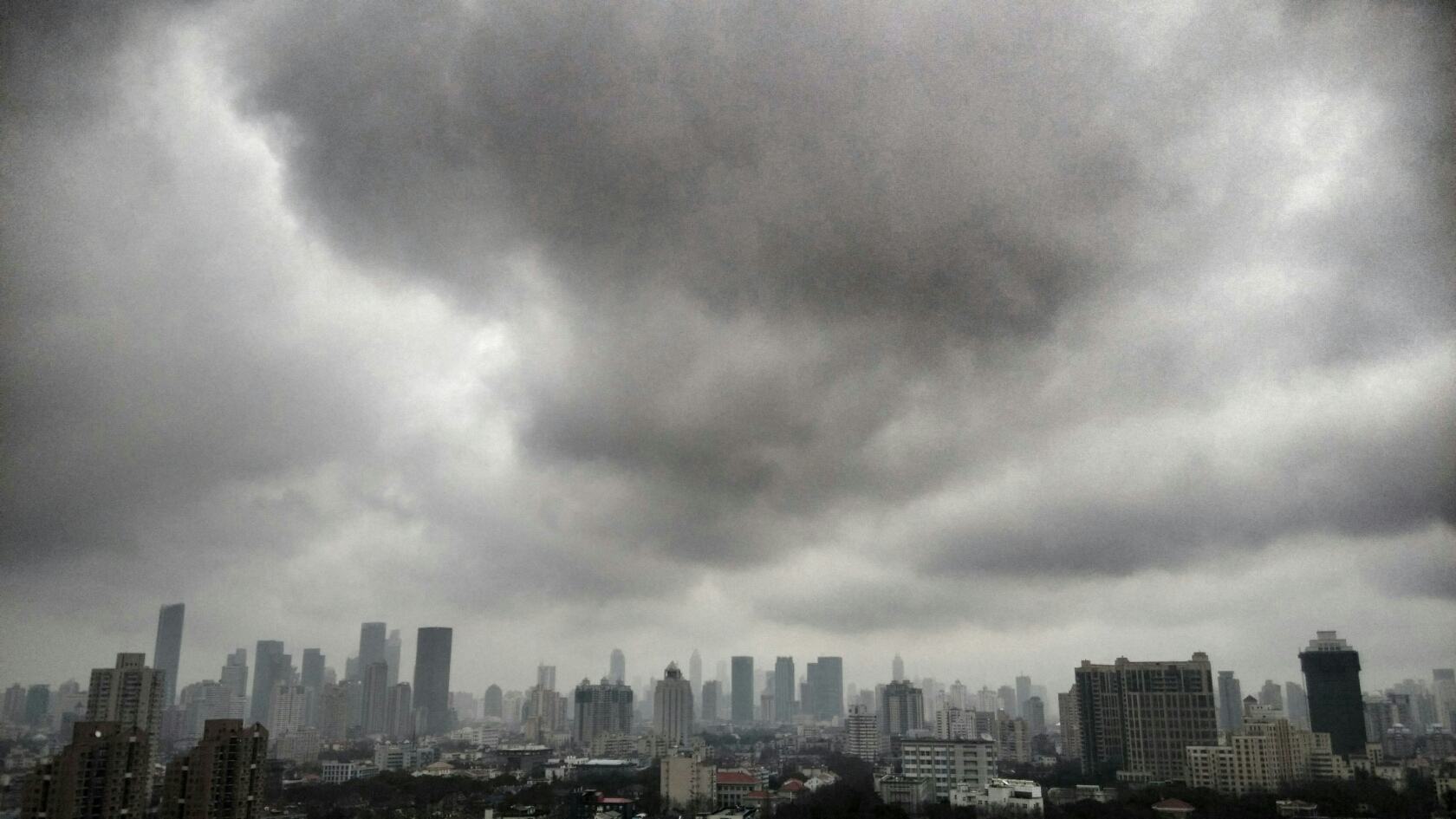 為什么出現(xiàn)霧霾天氣，霧霾治理的措施有哪些