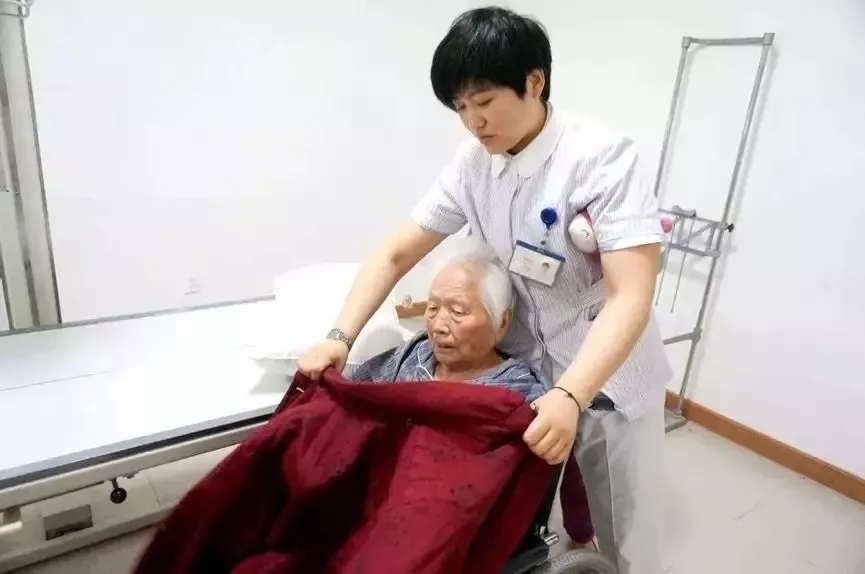 青春是用來奮斗的，除甲醛的青春最美麗！