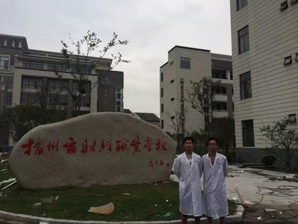 開學(xué)倒計(jì)時，學(xué)校除甲醛讓熊孩子們元?dú)鉂M滿迎接新學(xué)期！