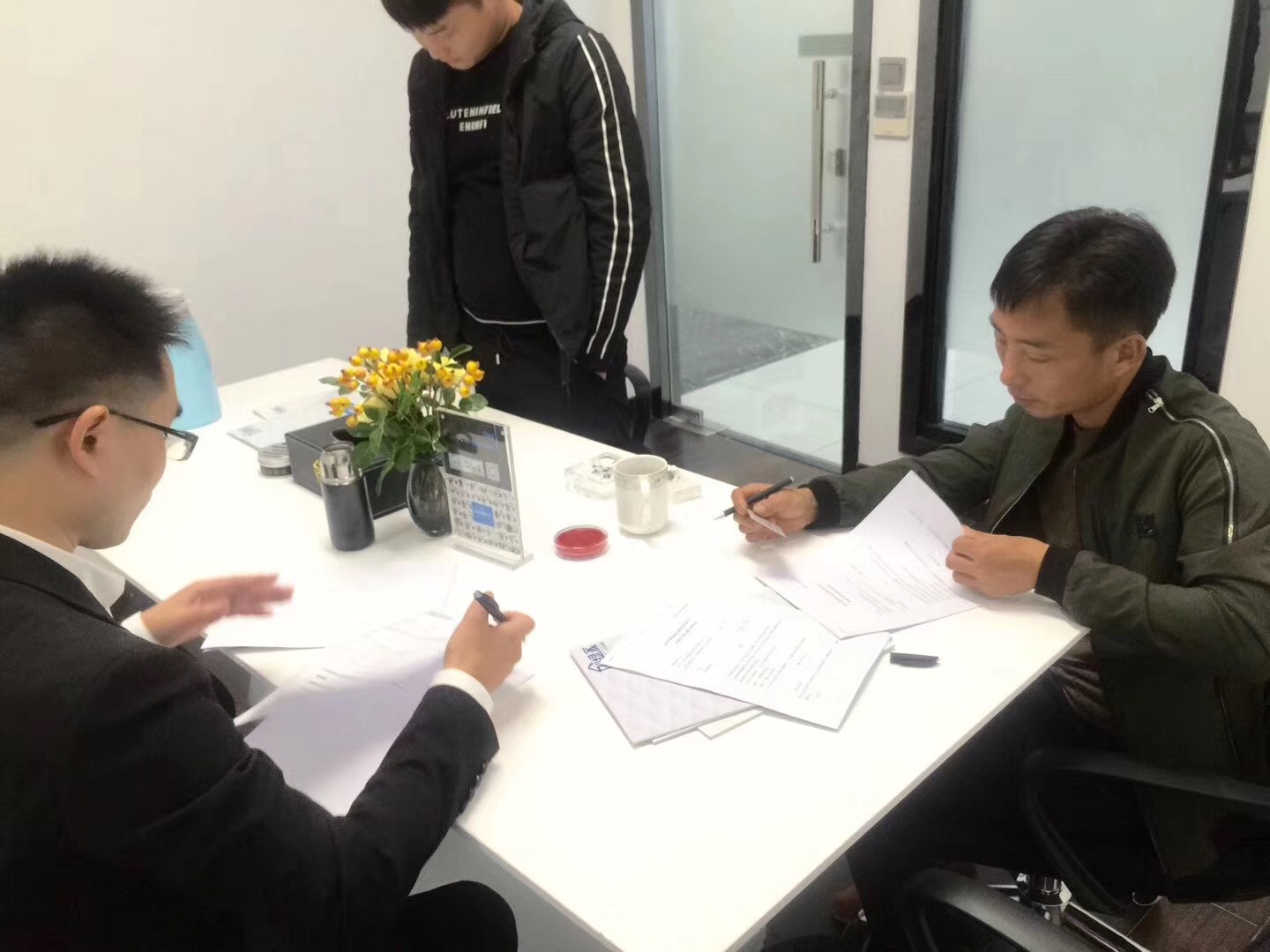 熱烈祝賀胡總簽約創(chuàng)綠家新余市區(qū)級代理！