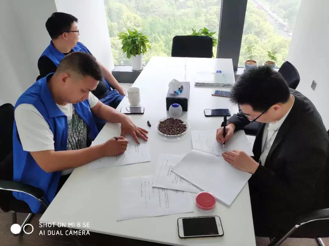 熱烈祝賀劉總、夏總簽約創(chuàng)綠家河南省安陽市縣級(jí)代理！