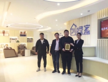 熱烈祝賀魏總、吳總、楊總簽約創(chuàng)綠家陜西省市級代理！