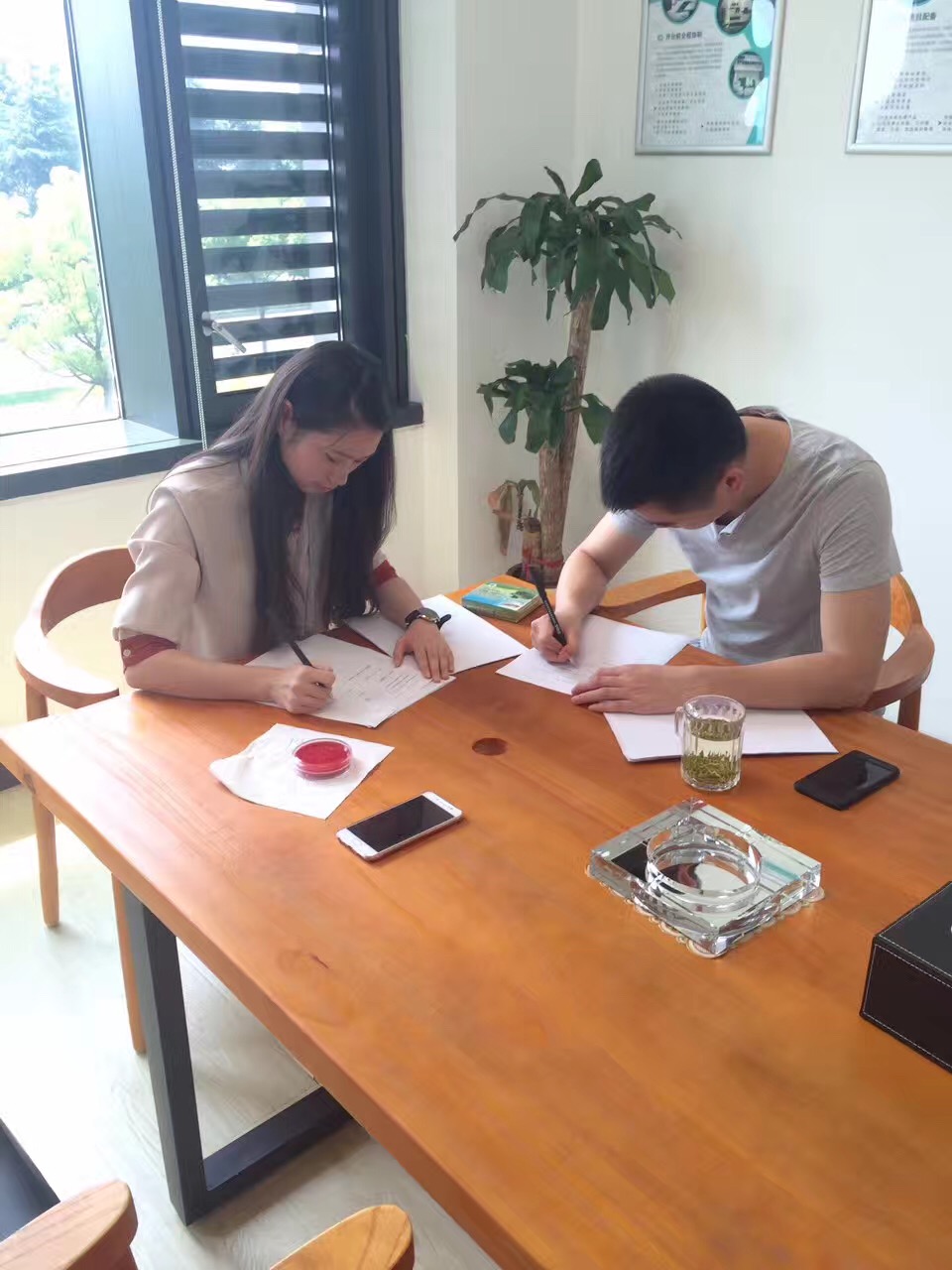 熱烈祝賀商丘曹總簽約創(chuàng)綠家！